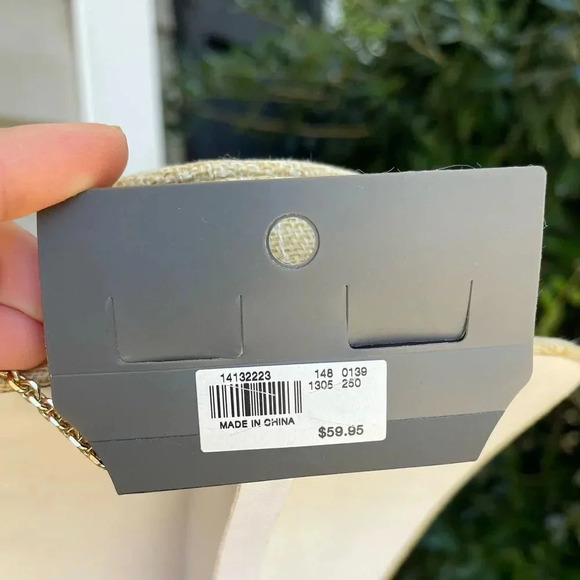 Flower Women Necklace - Picture 5 of 6